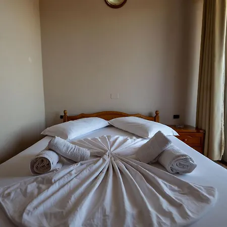 Nika Hotel Radhimë