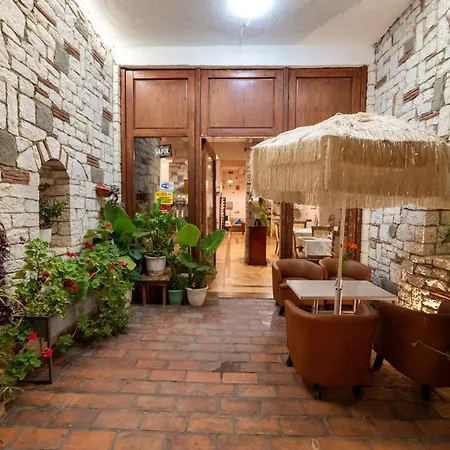 Nika Hotel Radhimë