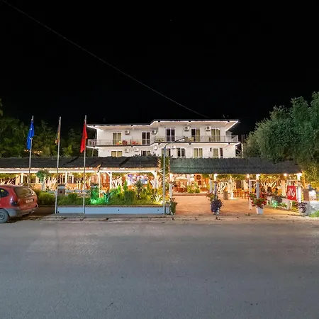 Nika Hotel 2*