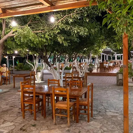 Nika Hotel Radhimë
