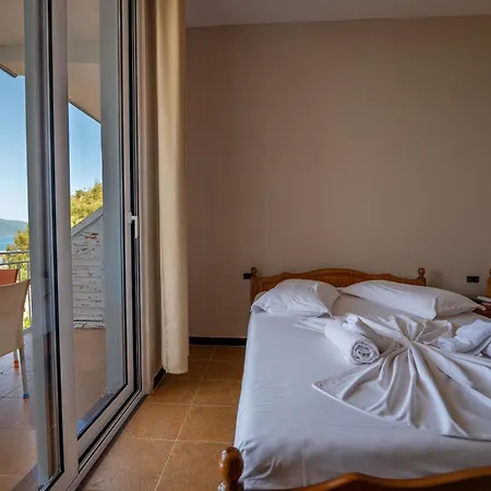 Hotel Nika 2*