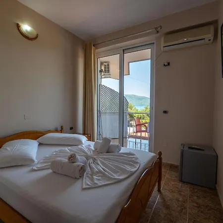 Hotel Nika Radhimë
