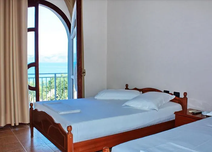 Hotel Nika Radhimë