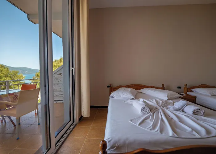 Nika Hotel Radhimë